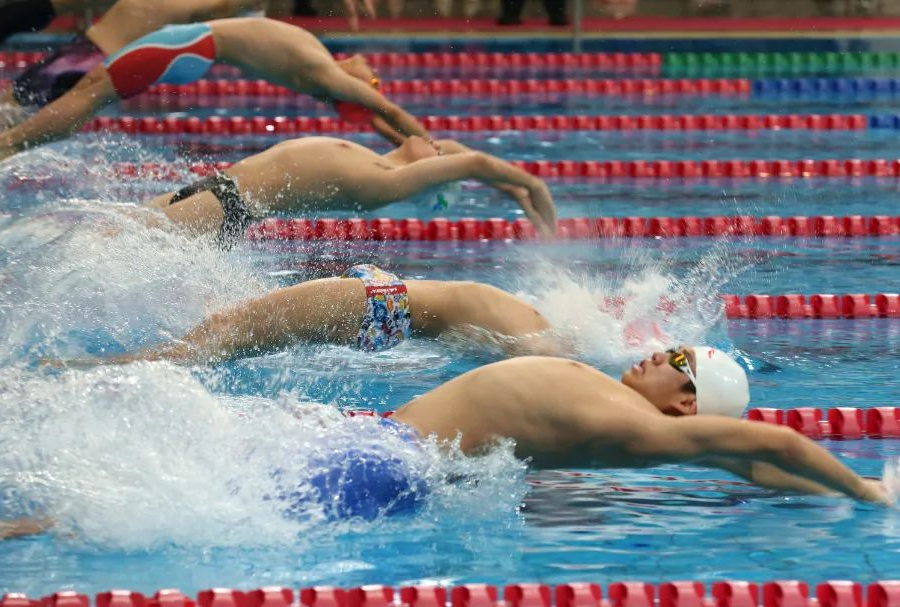 意媒：卢卡库已经在健身房单独训练，预计意超杯半决赛复出