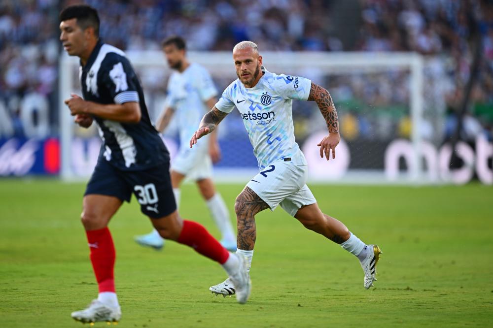 记者：阿什拉夫决定不进行手术治疗，他想参加非洲杯揭幕战